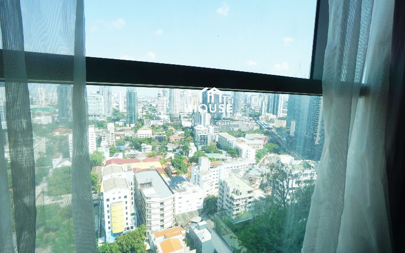 Aequa Sukhumvit 49 