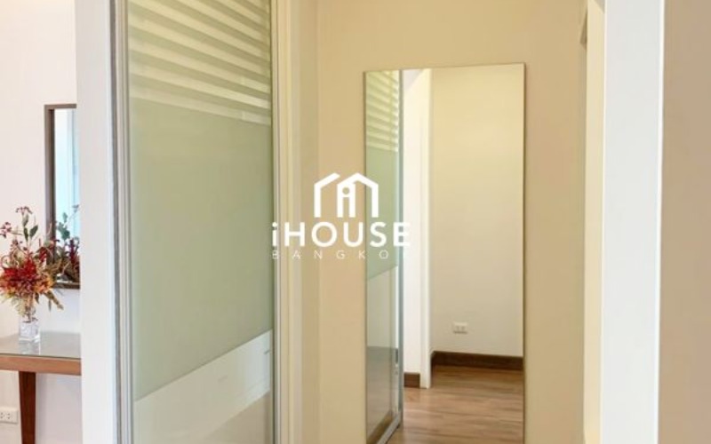 Q. House Condo Sathorn