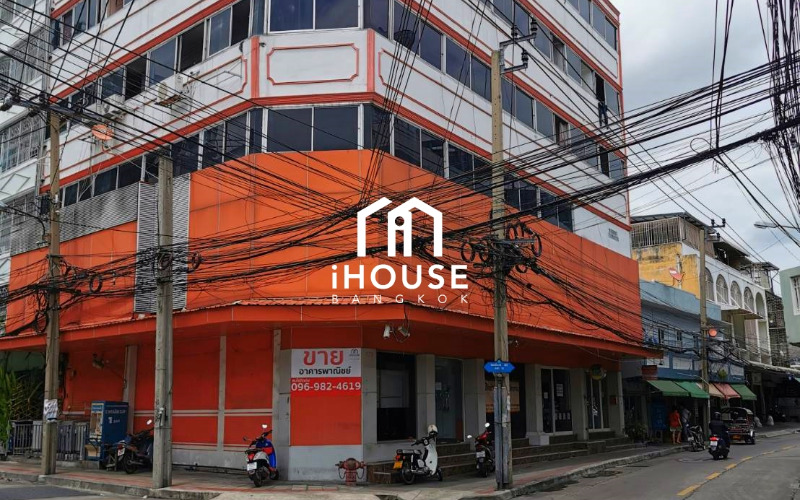 Commercial building for sale in Soi Chan 35