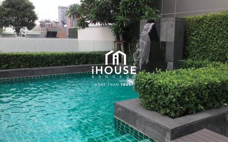 15 Sukhumvit Residences