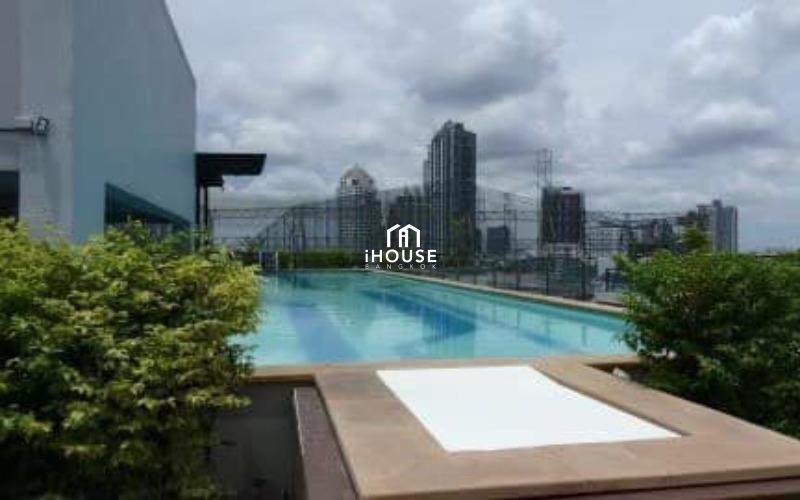 Zenith Place Sukhumvit 42